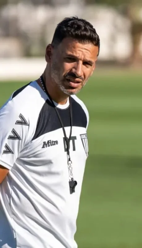 Ariel Broggi, DT de Gimnasia.