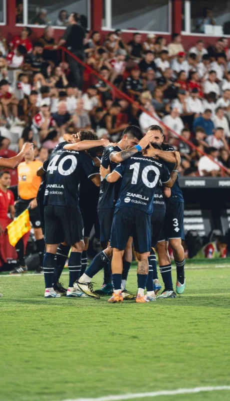 De la mano de Studer y Sartori, Independiente Rivadavia remontó a Huracán y suma puntaje ideal