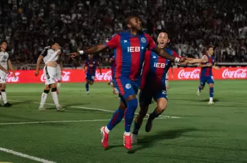 Gimnasia no pudo tener una noche perfecta y cayó ante San Lorenzo