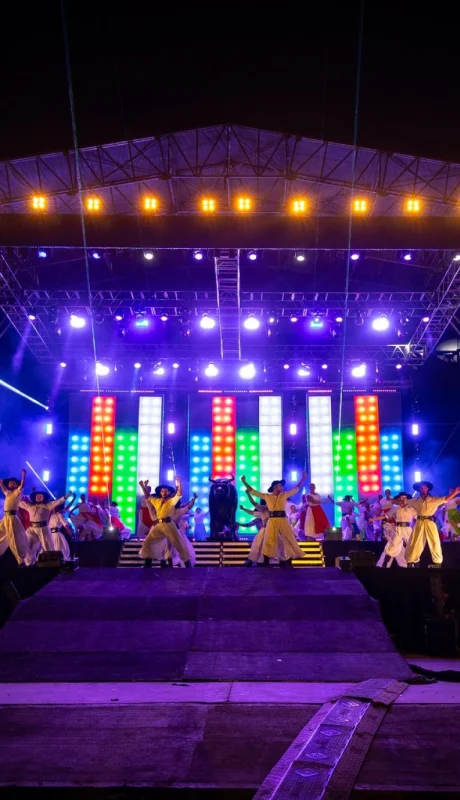 Maipú celebra su Vendimia este sábado 31 con Agapornis y el domingo la Peña con Juan Fuentes.