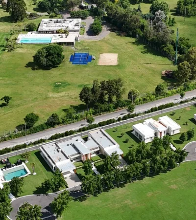 La estancia de Pilar que le adjudican al tesorero de la AFA, Pablo Toviggino. (Foto: archivo web)