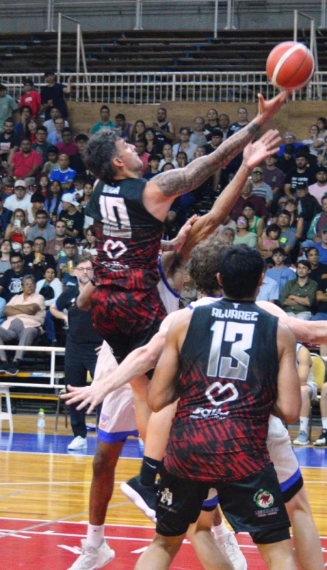 El Naranja cerró su gira con caídas en Salta y Tucumán.