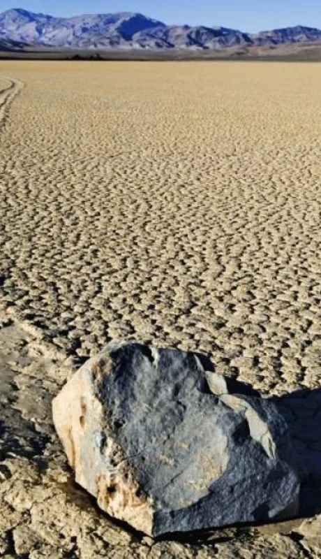 Roving Stones en el Valle de la Muerte