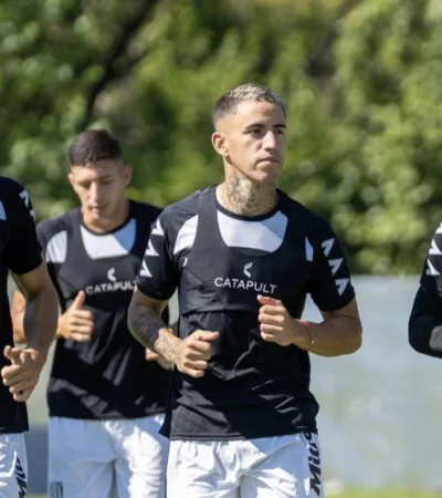 Gimnasia ya piensa en Unión.