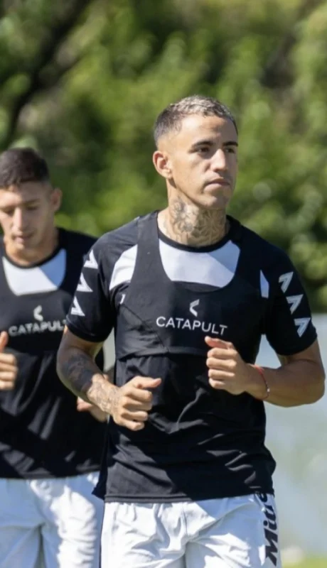 Gimnasia ya piensa en Unión.