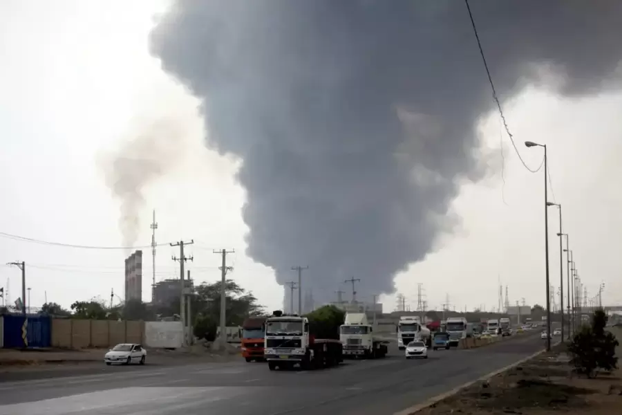 Dos explosiones en Irán causan cinco muertos