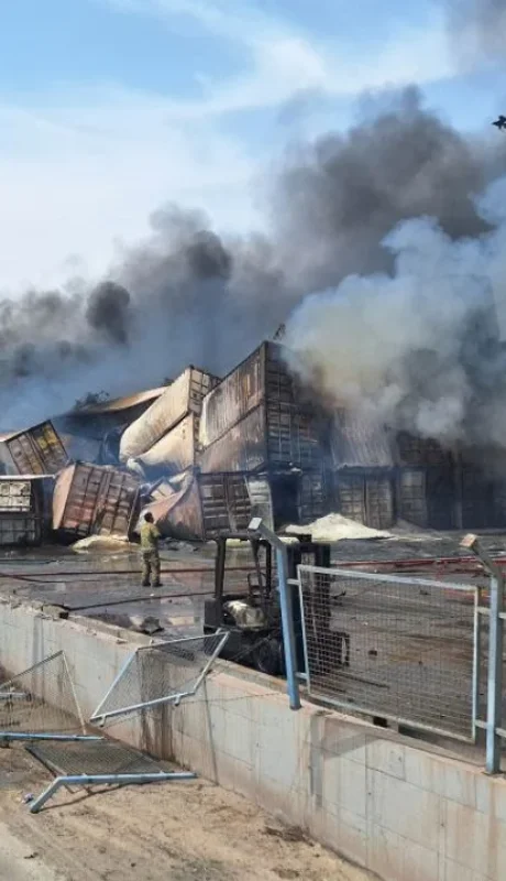 Dos explosiones en Irán causan cinco muertos.