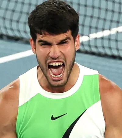 Carlos Alcaraz, el tenista más joven en conquistar los cuatro títulos de Grand Slam.