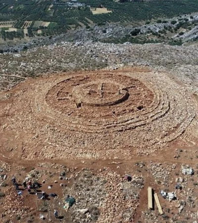 El misterio de la madera: el objeto de 430.000 años hallado en Grecia.