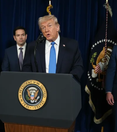 El lider republicano duda si un ataque directo al régimen podria genear un colapso que desestabilice toda la región.