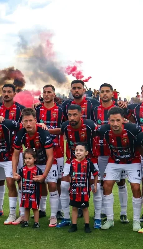 Cristian "Pity" Aracena encabeza un grupo que busca profesionalizar el fútbol regional.