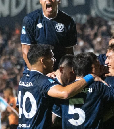 independiente Rivadavia, líder de su zona.