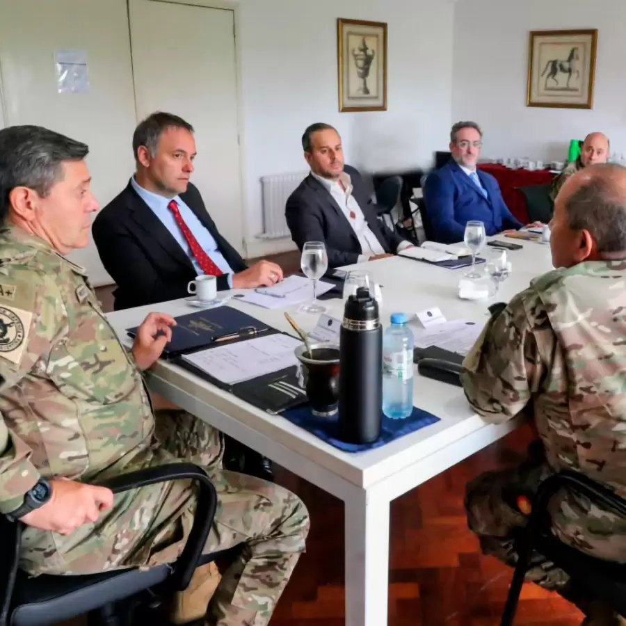 Reunion Adorni y Presti