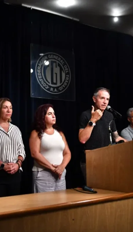 Jorge Sola en la conferencia de prensa