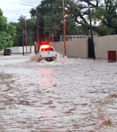 Las calles salteñas terminaron inundadas