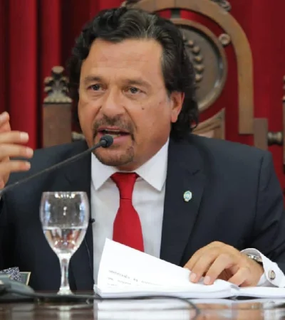El gobernador salteño, Gustavo Sáenz, denunció extorsiones del PJ comandado por Cristina Kirchner. (Foto: archivo web)