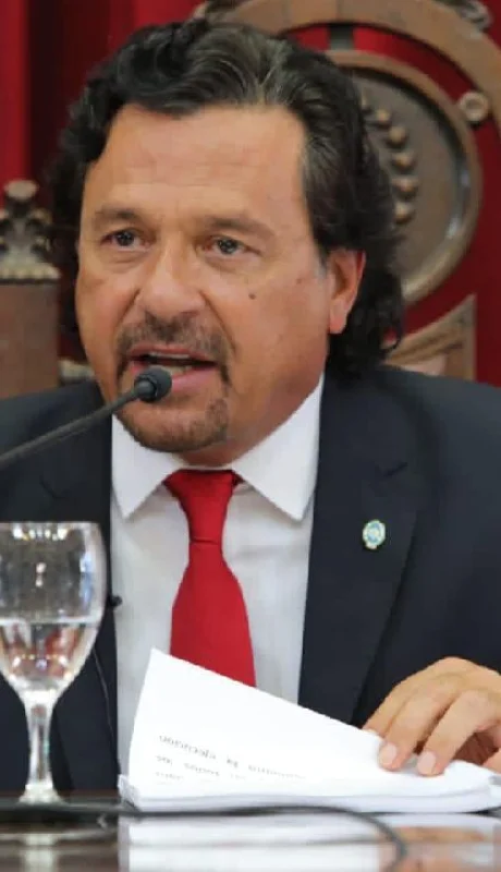 El gobernador salteño, Gustavo Sáenz, denunció extorsiones del PJ comandado por Cristina Kirchner. (Foto: archivo web)