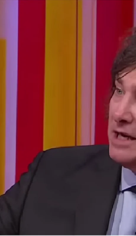 El presidente Javier Milei supera ampliamente al mandatario bonaerense. (Foto: archivo web)