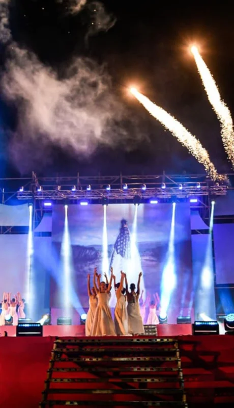 El predio verde del Polideportivo Municipal será el escenario de una noche mágica con entrada libre, donde las familias podrán disfrutar del festejo.