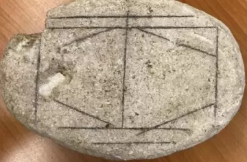 El enigma del tablero de piedra: la IA descifra un juego romano que nadie entendía