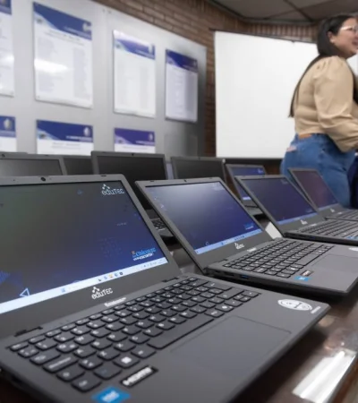 Oportunidad: La modalidad es ciento por ciento virtual, con un noventa y siete por ciento de trabajo asincrónico.