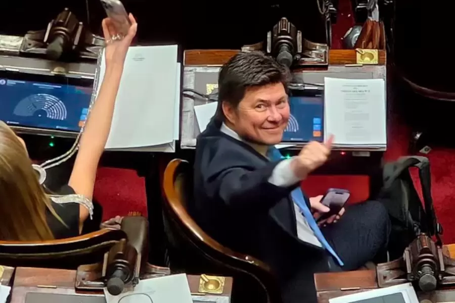 El Diputado Lisandro Almirón