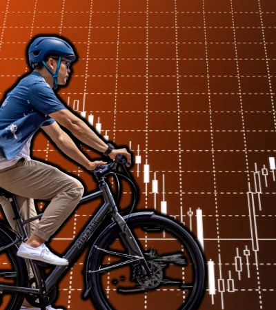La estabilidad del dólar y tasas altas mantienen el atractivo en el Carry Trade, pero especialistas advierten riesgos cambiarios latentes.