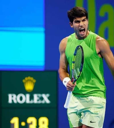 El número 1 del mundo salvó la ropa en Doha