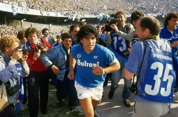 A 36 años del grito sagrado: el día que Diego llegó a los 100 goles y la reliquia que guarda su firma