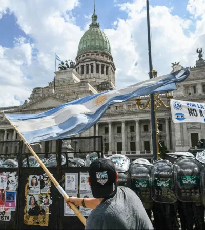 El politólogo desglosa si la movilización sindical condicionó al Gobierno nacional.