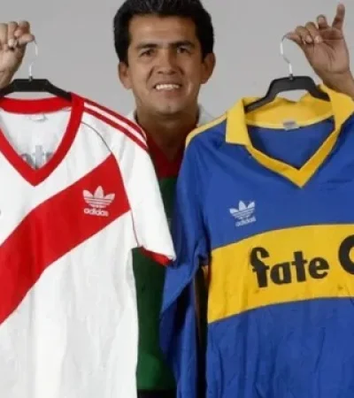 El recordado Milton Melgar, usó ambas camisetas