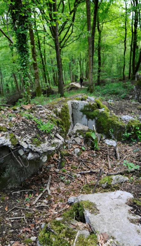Legado de metal: Se estima que el suelo francés tardará al menos 700 años en quedar libre de las municiones enterradas en 1916.