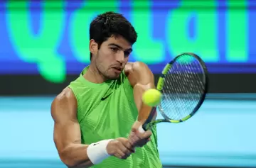 Final de alto voltaje en el ATP 500 de Doha: Carlos Alcaraz busca estirar su hegemonía ante un renacido Arthur Fils