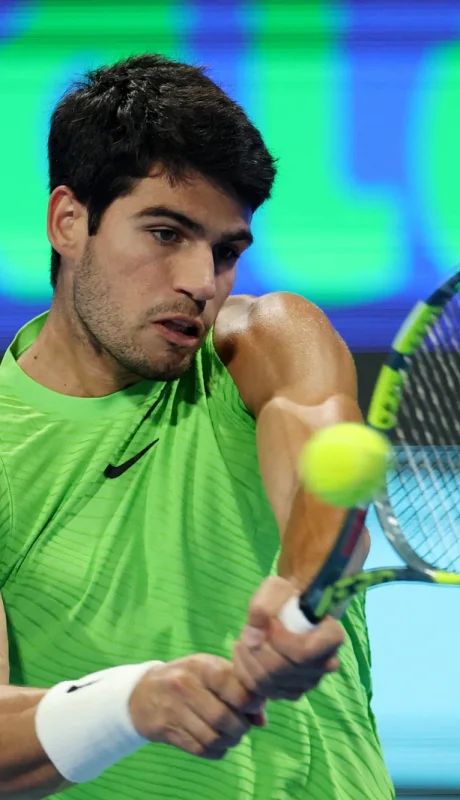 Carlos Alcaraz busca en Doha su título número 26 para consolidar su ventaja en la cima del ranking ATP.