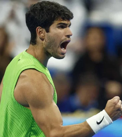 Carlos Alcaraz busca en Doha su título número 26 para consolidar su ventaja en la cima del ranking ATP.
