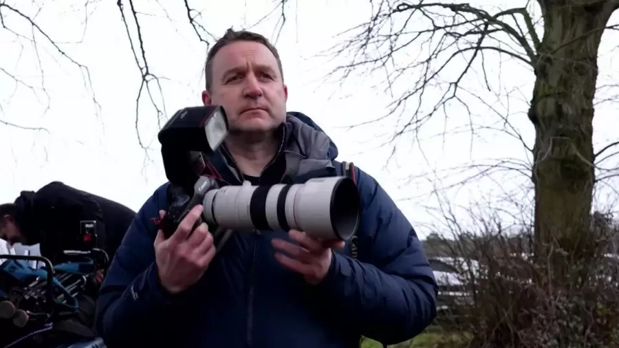 El fotógrafo de Reuters, Phil Noble, cuenta cómo logró la imagen viral del príncipe Andrés.