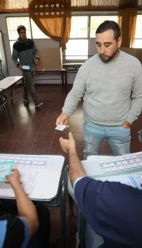 Hubo elecciones en seis departamentos