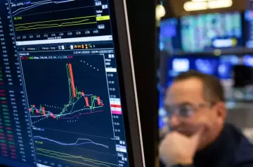 ¿Por qué no baja el Riesgo País? La desconfianza política frena la economía