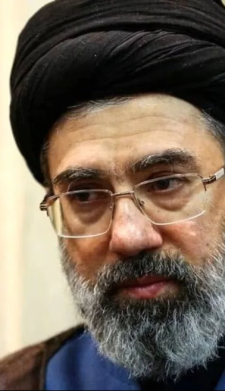 La Asamblea de Expertos designa a Mojtaba Khamenei como Líder Supremo en Irán.