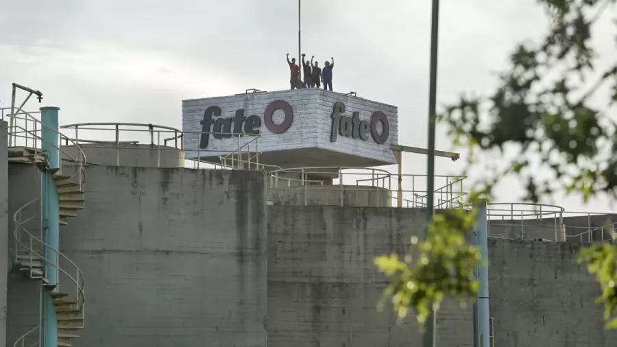 Guerra del neumático: Fin de la conciliación, paro de 24 horas en todas las fábricas y festival con La Delio Valdez