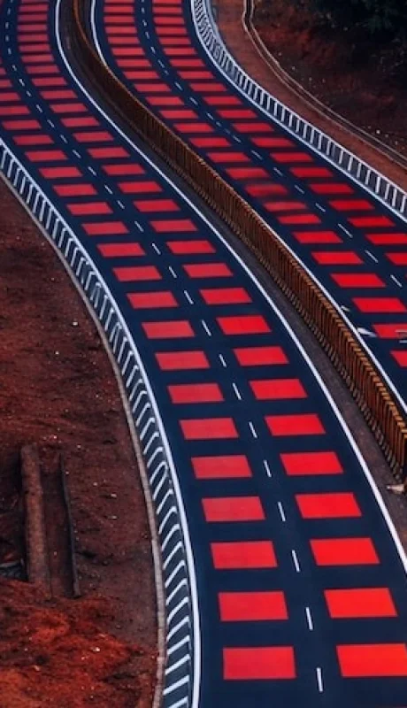 la-primera-ruta-roja-del-mundo-foto