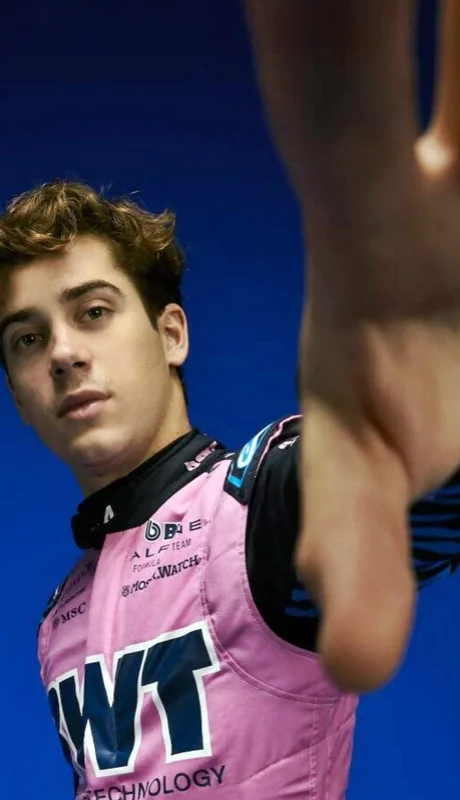 El piloto argentino alcanzó las 27 carreras disputadas y ya es el tercer máximo histórico nacional.