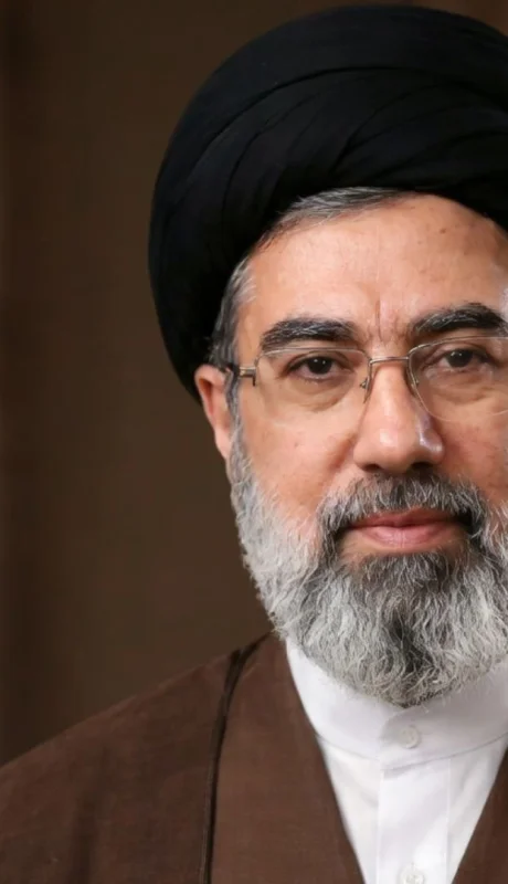 Mojtaba Jameneí, el nuevo Líder Supremo de Irán, asume el control estratégico y nuclear del país.