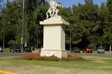 Lanzan licitación para renovar el sector de los Caballitos de Marly