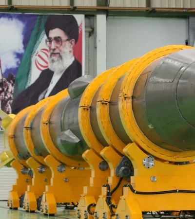 Irán lanza el letal misil Sejil por primera vez contra Israel y jura asesinar a Netanyahu