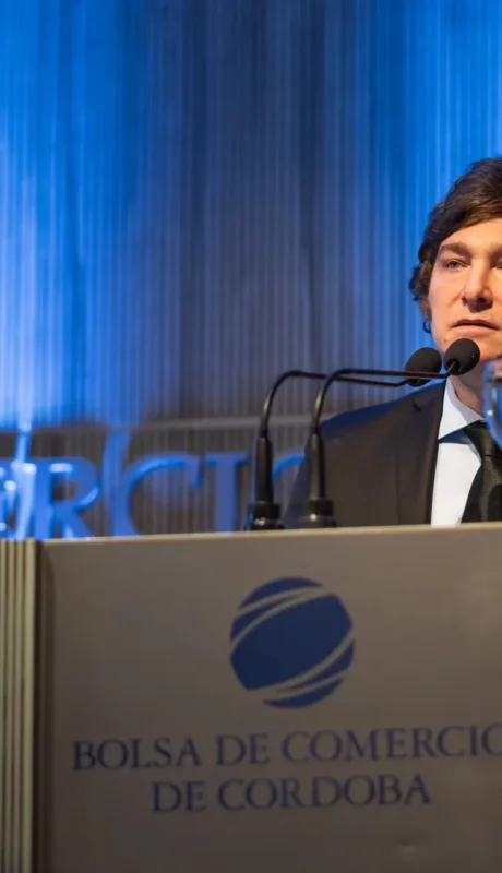 El Presidente busca calmar mercados y asegurar inversiones.